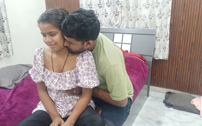 Hindi-Sex: Cute Indian 18 Year Old College Teen Pussy Fucking Challenge