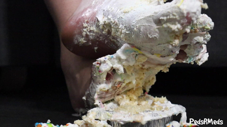 PedsRMeds: Shortlivedtyranny funfetti torta smash