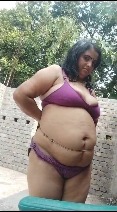 Santoshik25: Soy ama de casa india bengalí - ven y disfrutame