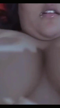 我和一个粉丝做性爱摄像头，他给了我一个很好的结局