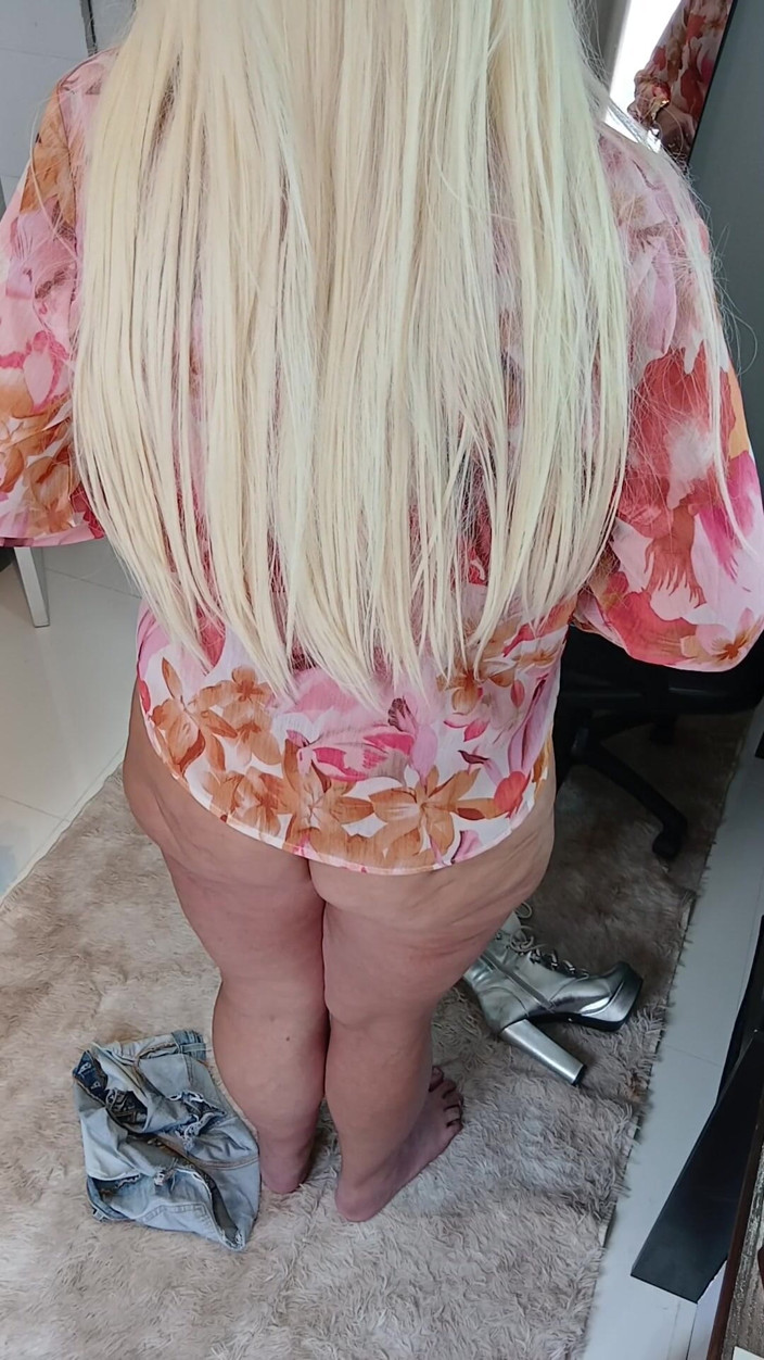 Sexy ass CDzinhafx: Orgazm na moje majtki po intensywnej sesji solo