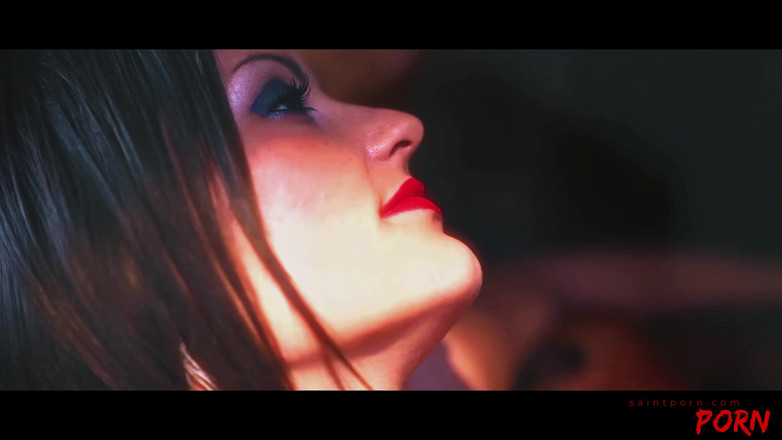 SaintPorn: У Nilla есть ее первый пожилой мужчина