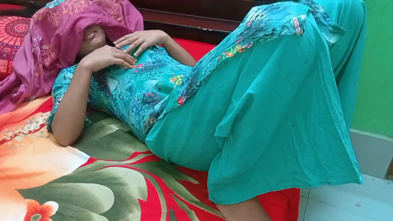 Riya Chowdhury: Seks dengan awek berdekatan