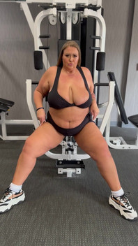 Blonde BBW MILF