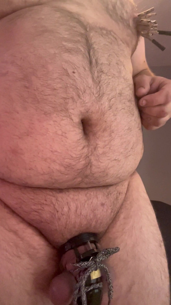 Shaun Cbt: ボールボンデージと極端な乳首クランプによる貞操