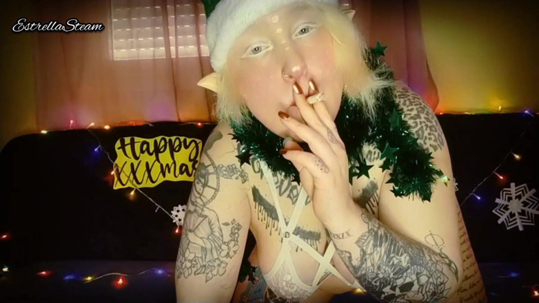 Estrella Steam: Elf fumează în timp ce se uită la tine
