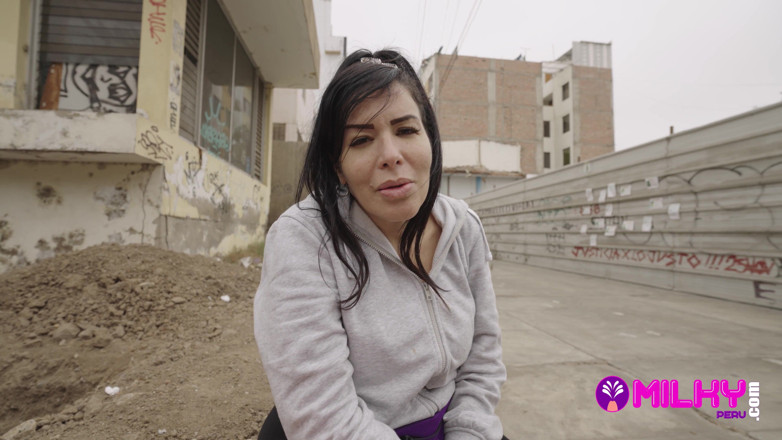 Milky Peru: ホット熟女の誕生日を祝う