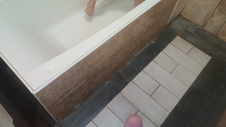 DirtyLubov: O brunetă se enervează