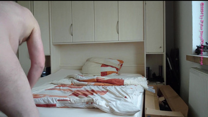 Carmen_Nylonjunge: Il ragazzo nudo di nylon si fa il letto 2