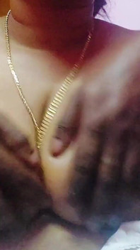 Desi unga Bhabi Mohini har sex med sin pojkvän