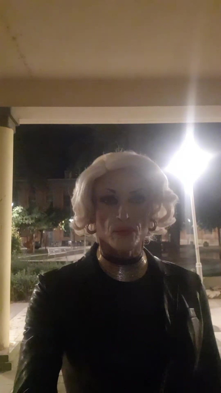 Tatiana Zorrita: Pe stradă