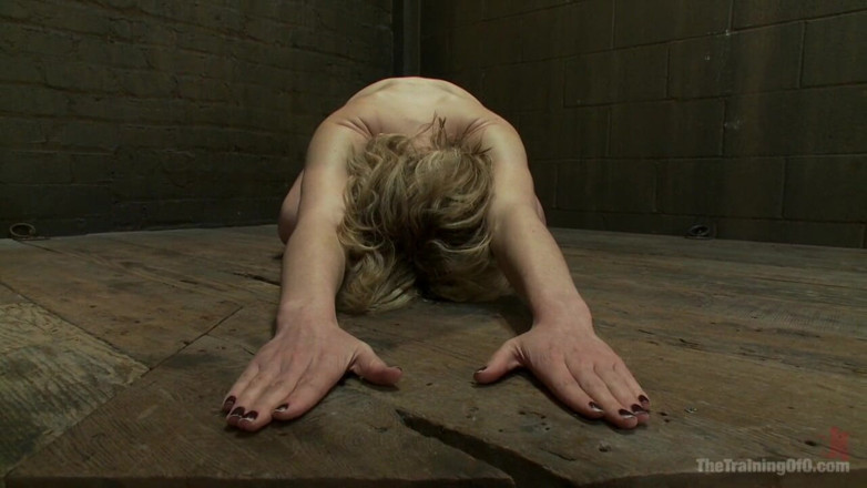 The Training of O by Kink: Lily Labeau, jour 2