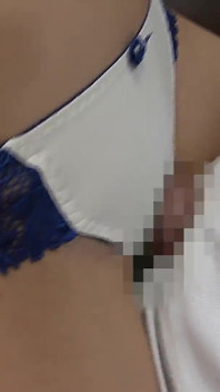 Gevoelig poesje randen in masturbatiespecial