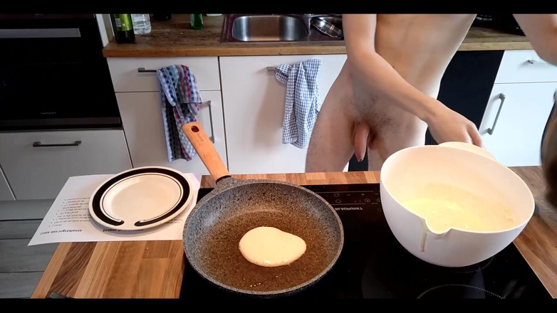 Snauwflake: Top Chef Nude: Snauwflake Sta Cucinando Pancake