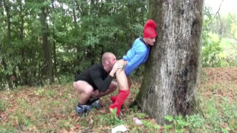 Discret Cruising sex: The Smurfs x version in exhib wood forest