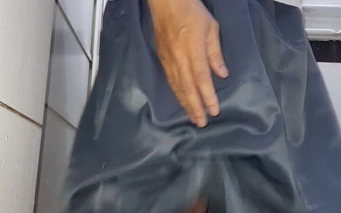 Naomisinka: Азиатский кроссдрессер мастурбирует и носит сперму в скользкой униформе студентки