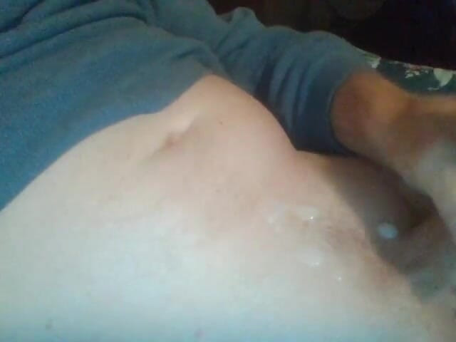 Croonerlooker: Swayin Dick Spurt in Bed