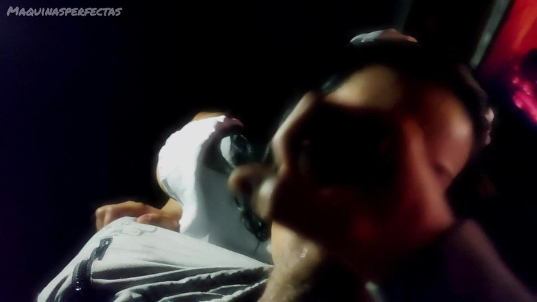 Maquinasperfectas: XXX se masturbează pentru mine și ajunge să-mi umple gura cu...