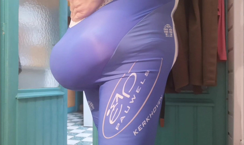 Obscene Bulging in Different Clothes (Monster meat studio)