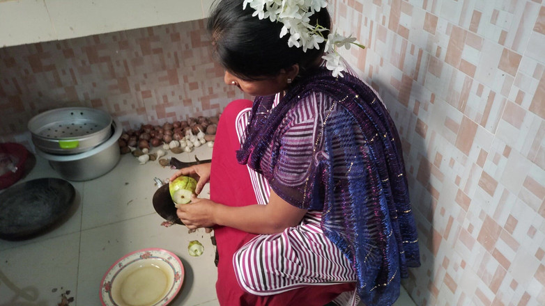 BanglaSexy24: Ich ficke meine schwägerin in der küche