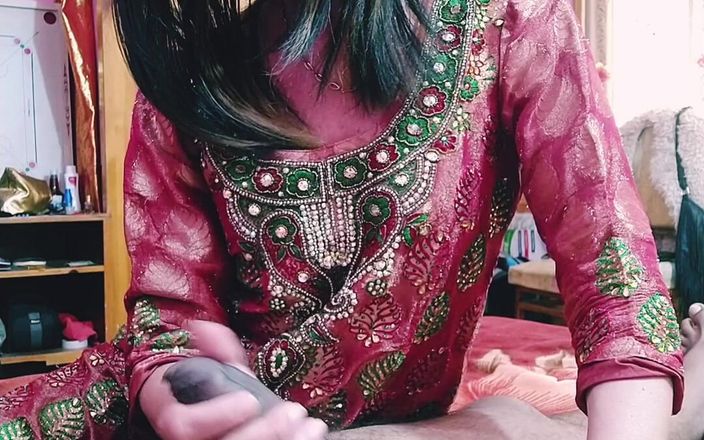 Bolly Karma: Làm tình với máy bay bà già ham muốn