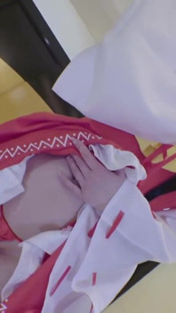 Slender Downer Style Apparel Girl Cosplayer Shows Her Quiet Charm as a Reimu Shrine Maiden Again 2
