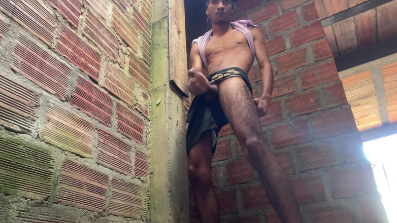 vergar4_daviid: 散歩に出かけて、結局廃屋で自慰をしてしまいました