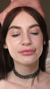 Emma Evans'ın üzerinde bir adam bukkake