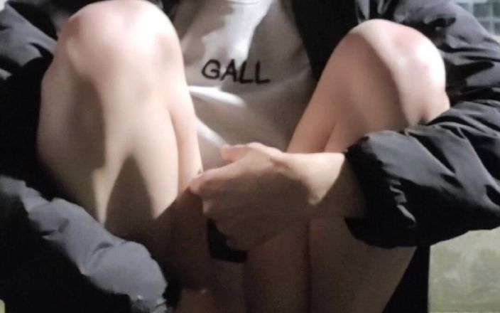 Taiwancdgirl: Sortie exhibitionniste. Dans la mesure du possible, expose mes parties...