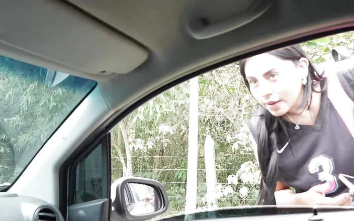MelaniRincon: I Fuck the Boy Who Gives Me a Ride
