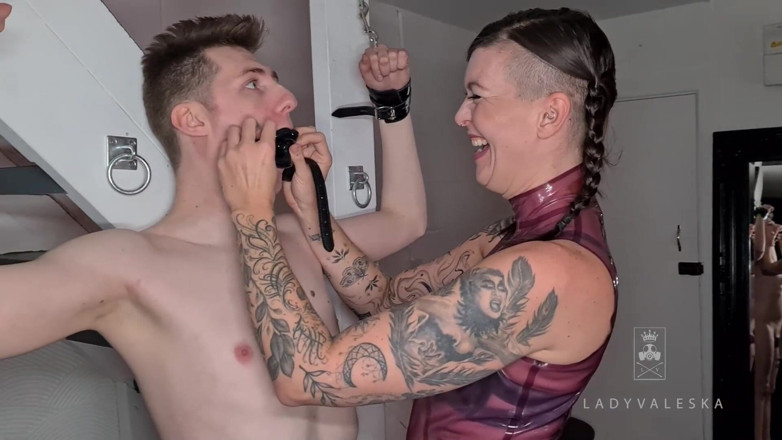 Lady Valeska: Încă 17 minute în rai cu doamna Valeska