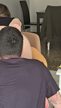 Üvey Babam Bana Mastürbasyon Yapmayı Ve Vajinamı Yemeyi Biliyor!