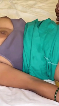 Desi Stary Sasur Ji flirtuje z świeżo poślubionym Bahu szorstki jebana