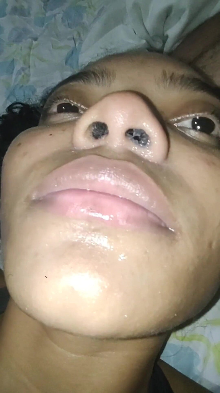 Pietro Montoya: Deepthroat dan menghisap telur saya sehingga dia memancut ke dalam...