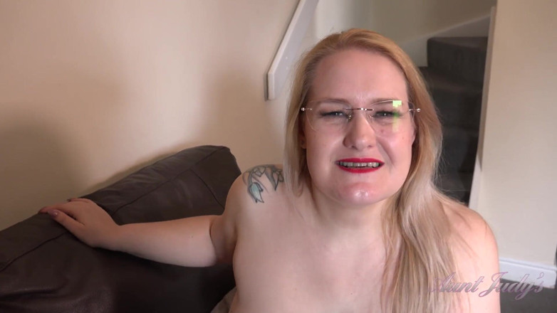 Aunt Judy's: Auntjudys - la tua formosa terapista del sesso bbw Becky succhia...