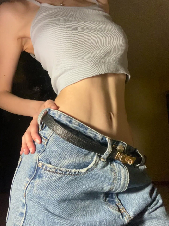 Princess Aisha: Flacher bauch mit sexy abs