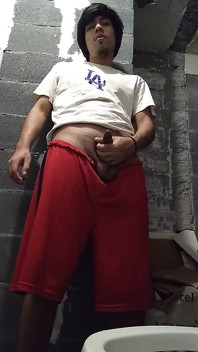 你喜欢你的身体小便吗？
