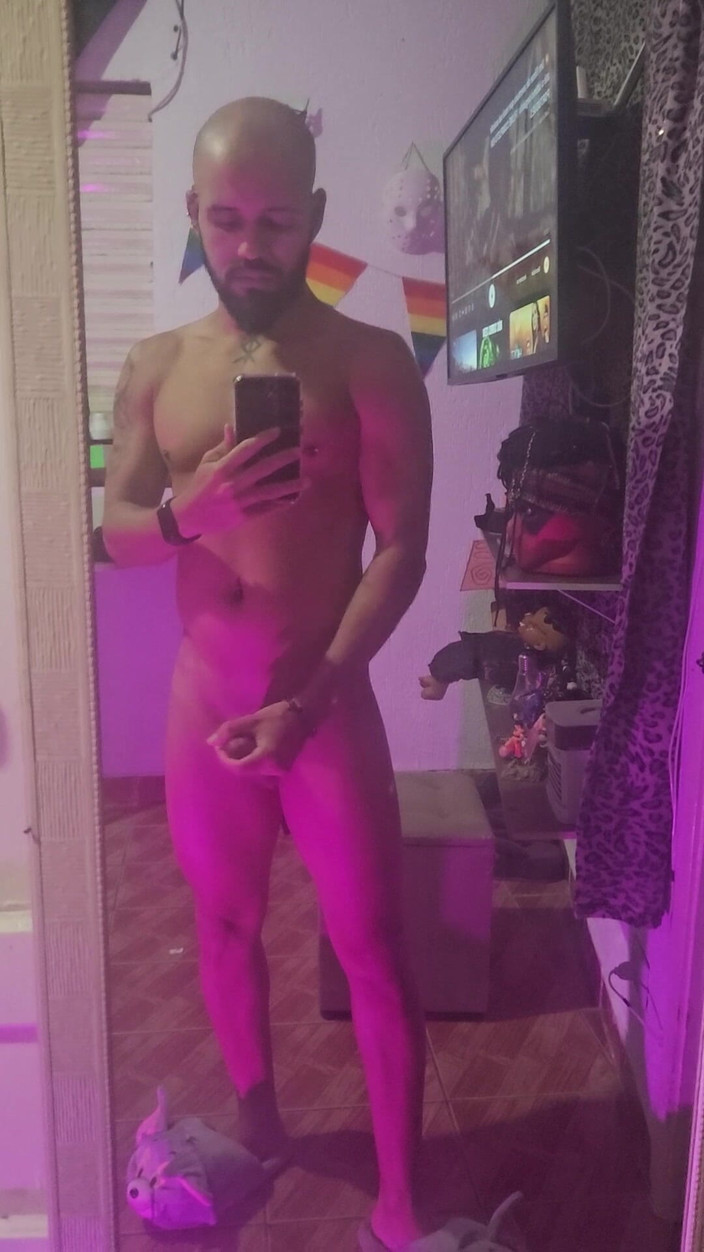 barryhlaby: Masturbing My Dick Is Enjoyable