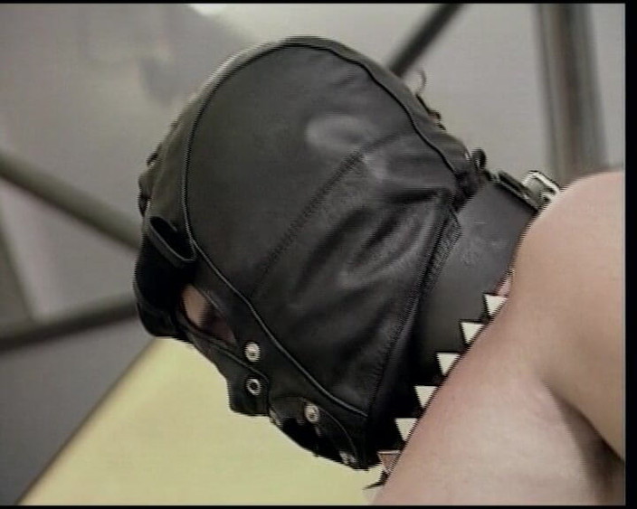 Porno kino: Alemana nena hardcore follada por tio enmascarado