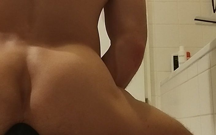 Damaged Hole: Reite Meinen Extrem Grossen Schwarzen vibrator Bis Ich Ein Harten...