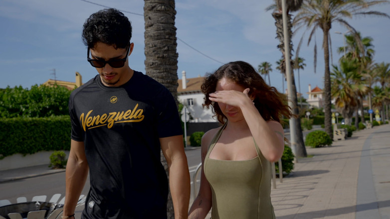Geishakydhouse: Me and My BF Fuck a Random Girl From Sitges