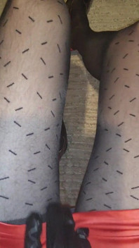 Tachinând modelul meu de ciorapi negri