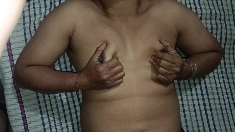 MHM: "Справжня дружина дражнить себе і стискає свої цицьки - повільна пристрасть"