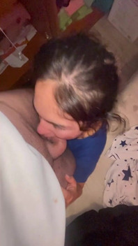 styvdotter suger min kuk med lust
