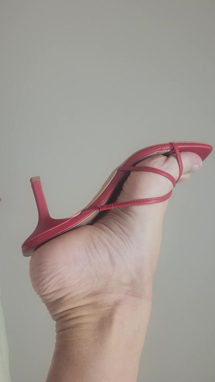 Feet Lover: Wichsen von großem schwanz in red Heels