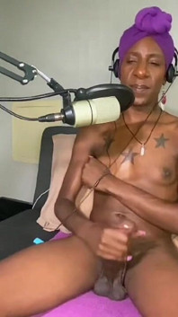 Merlino guarda scopare un gay