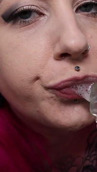 Bez dźwięku dildo blowjob JOI