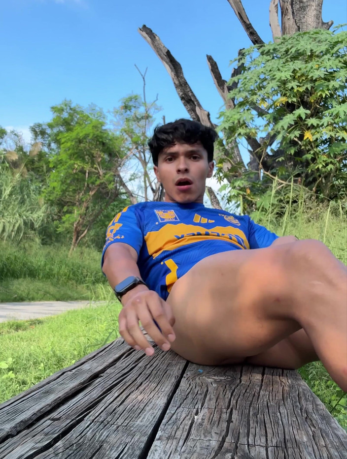 joanraay: Sokakta Seyir Arıyor