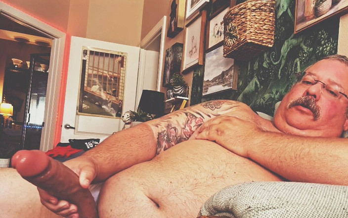 Hand-Free-Daddy-Chub: Голі танцюючі бичачі яйця і довга 6-хвилинна данина спермі