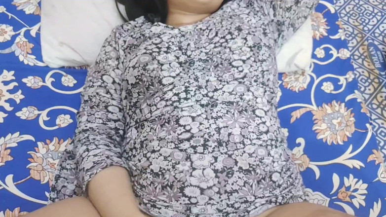 Faryal: 인도 소년 따먹기 새엄마 힌디어 오디오 클리어 더러운 이야기